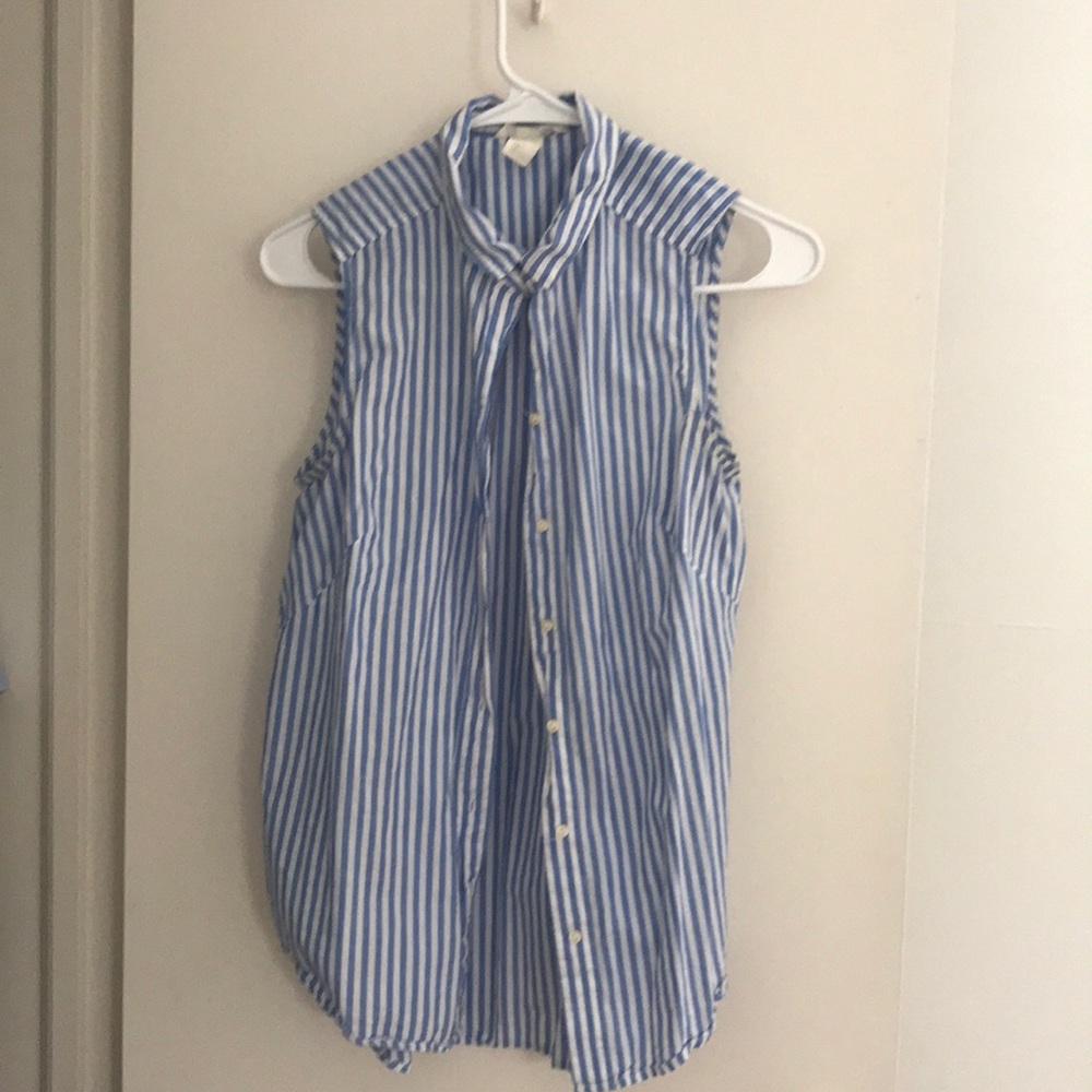 Striped sleeveless button down